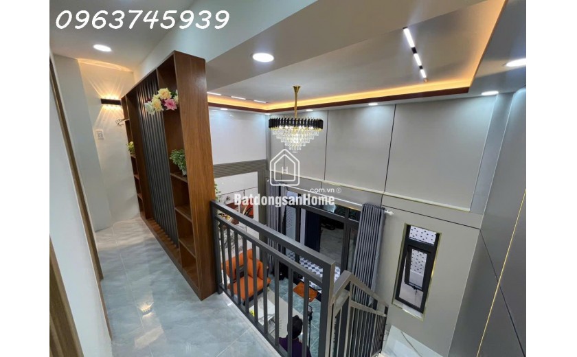 Nhà Ngang 4.5m, dài 9m, Hẻm Ô Tô 16 Chỗ, Linh Xuân Thủ Đức, 2 Tầng, 3.95 Tỷ